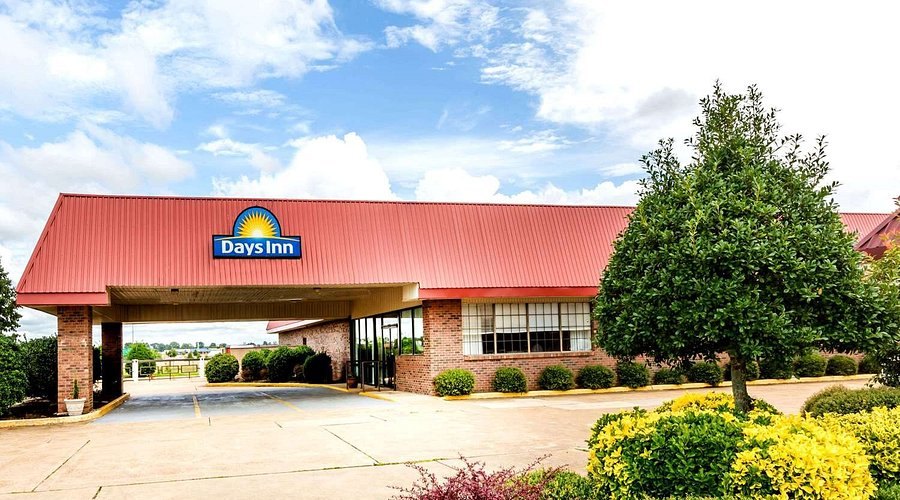 Days Inn — Exterior